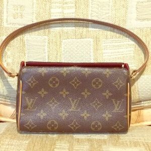 💯% Authentic Louis Vuitton Recital Handbag